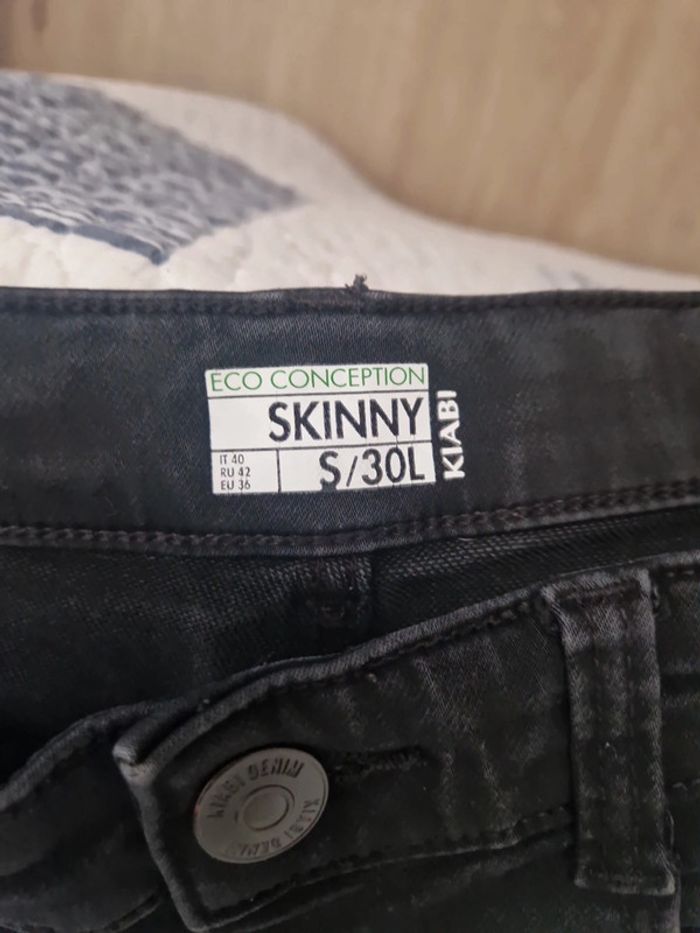 Jeans noir - photo numéro 3