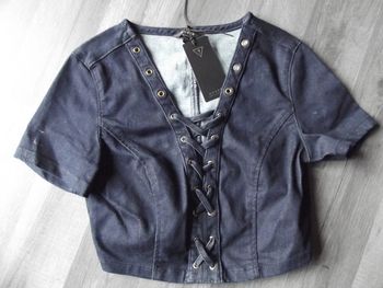 top court guess xs / 34 crop top