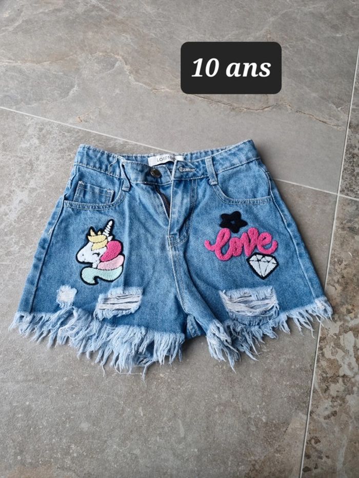 Short 10 ans