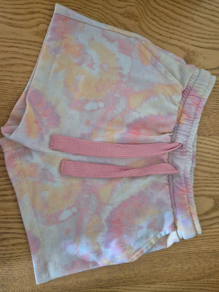 Lot tee shirt et short 8 ans - photo numéro 3