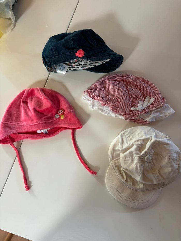 Lot chapeaux et casquettes 3-6 mois
