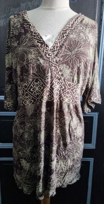 Blouse à motifs fleurs style vintage