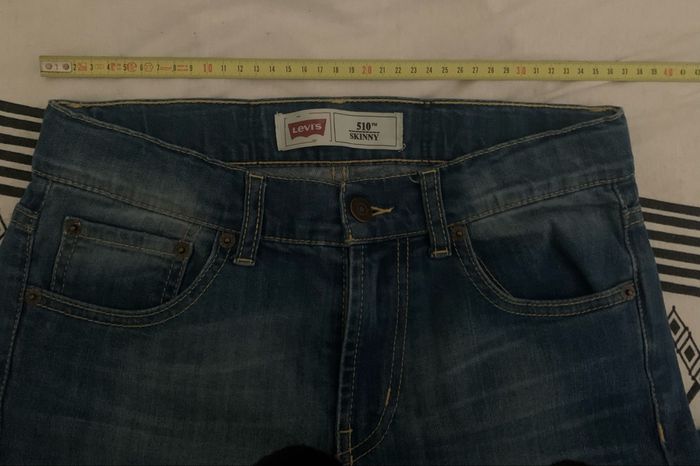 Jean’s levis taille 14ans état impeccable - photo numéro 3