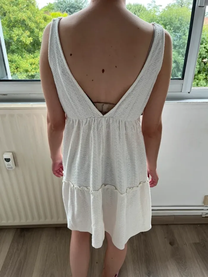 Robe été blanche pull &bear taille S - photo numéro 2