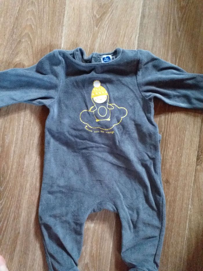 Pyjamas velours 6 mois - photo numéro 2