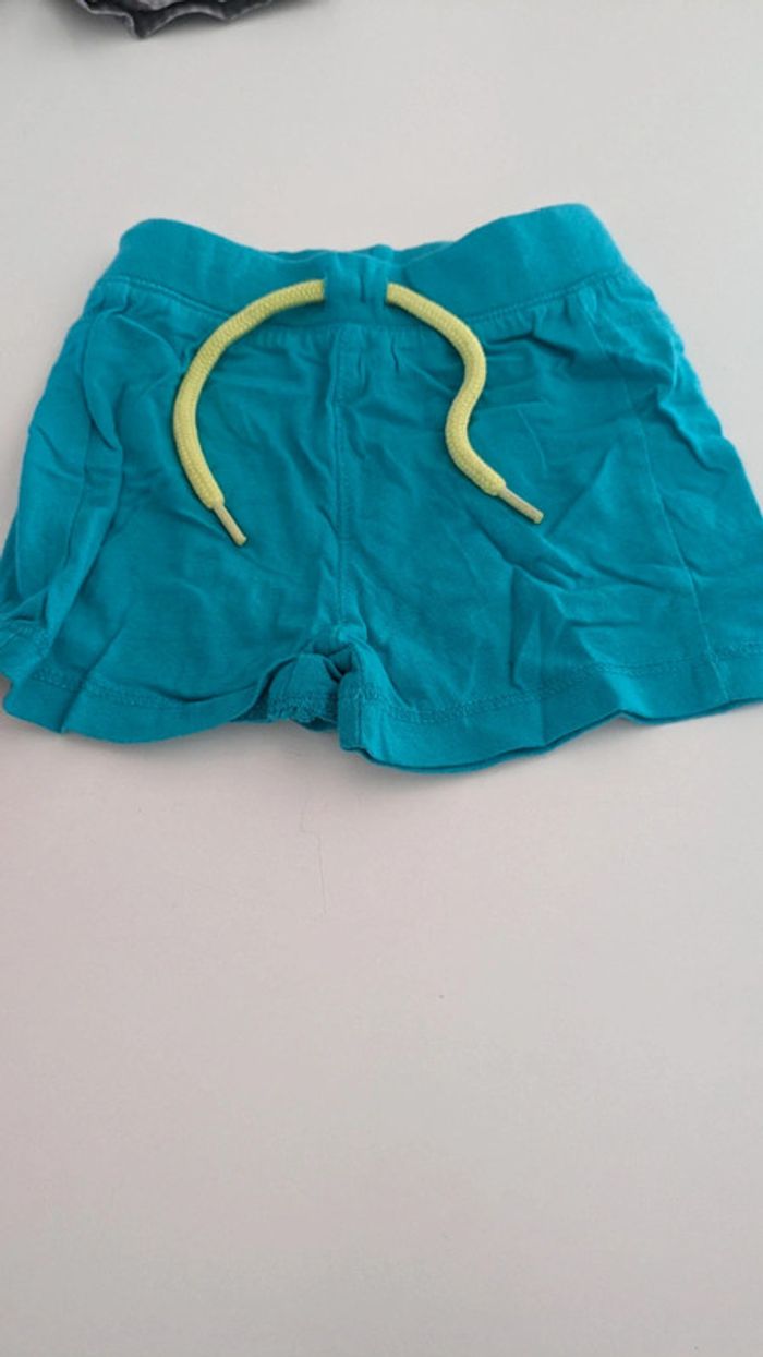 Lot short 6 mois - photo numéro 5