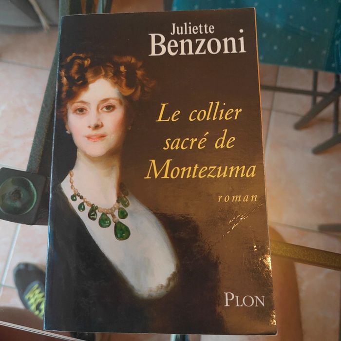 Le collier sacré de Montezuma de Juliette Benzoni