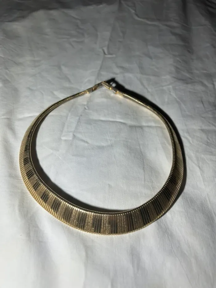Collier dorée - photo numéro 2