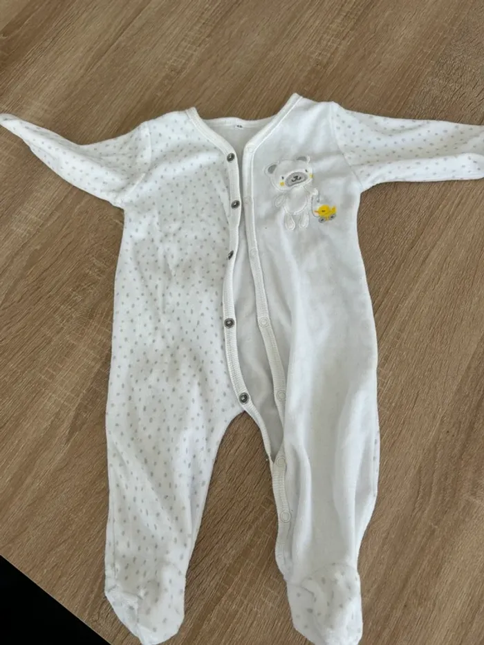 Pyjama ouverture devant taille 68 cm