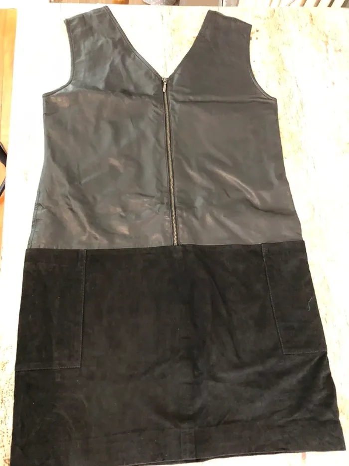 Robe en cuir véritable - photo numéro 8