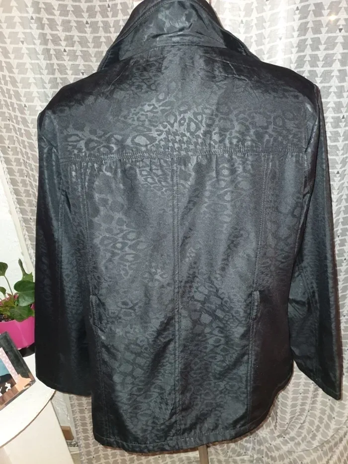 veste a donner sur demande avec tout achat - photo numéro 7