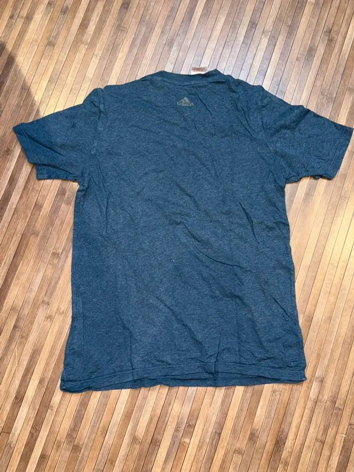 T-shirt Adidas taille XS - photo numéro 2