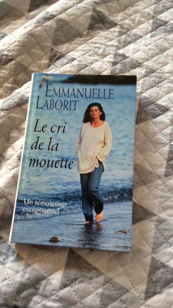 #le cri de la mouette Emmanuelle Laborit