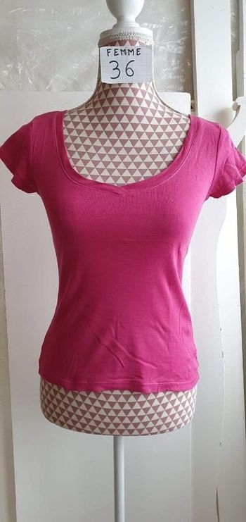 Tee-shirt, rose, en très très bon état, marque Camaïeu, coton =4€