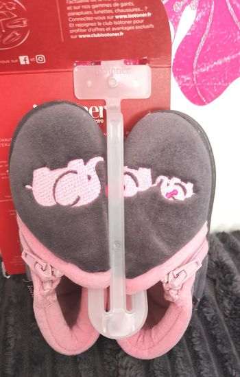 Chaussons Isotoner P21 neufs