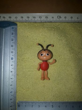 Maya l'abeille figurine