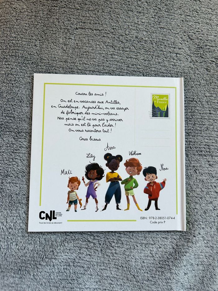 Livre McDo neuf « Le volcan de la Soufrière » Collection « Merveilles de France » 2023 - photo numéro 2