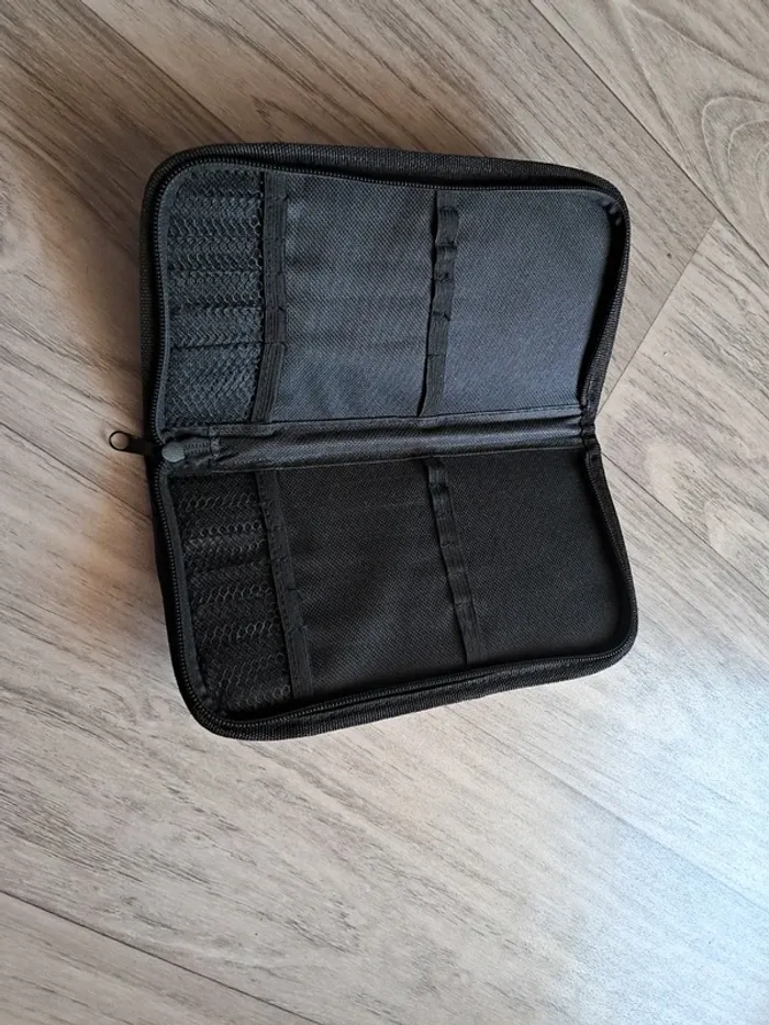 Pochette pour pinceaux - photo numéro 2