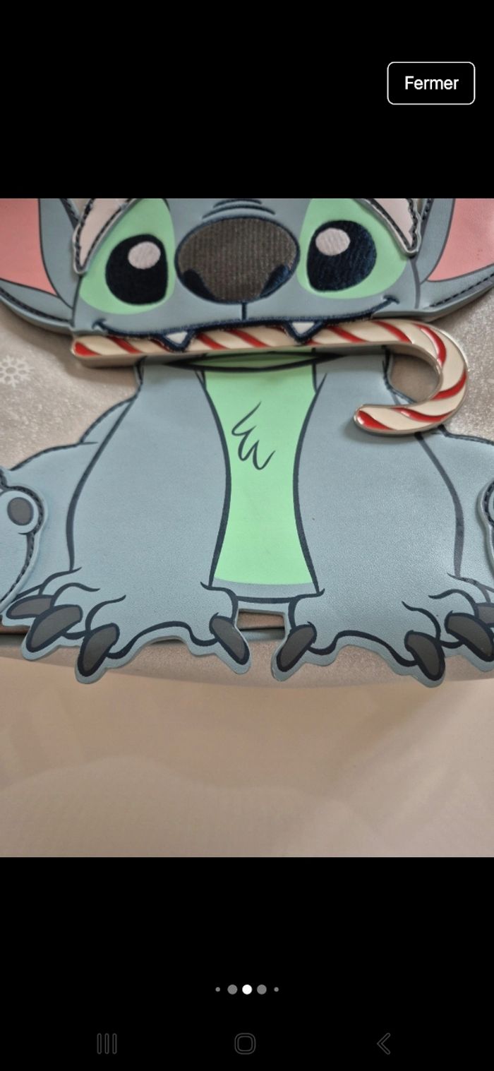 Sac bandoulière loungefly stich édition Noël - photo numéro 4