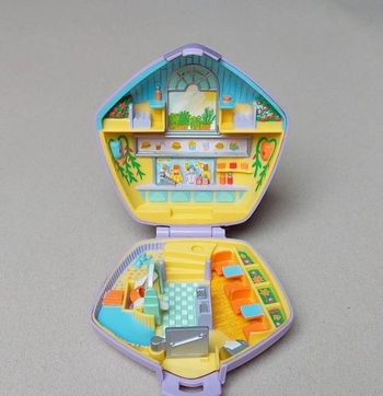 Polly pocket restaurant
