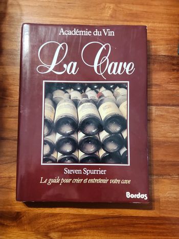 Livre : La cave