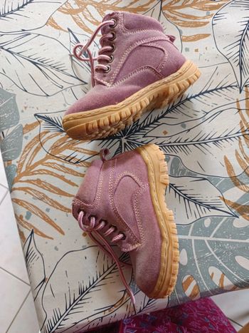 Bottines taille 25 velour rose/violine