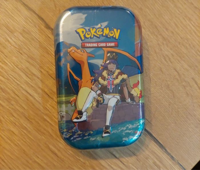 Mini tin Pokémon zénith suprême Pokémon dracaufeu eb12.5