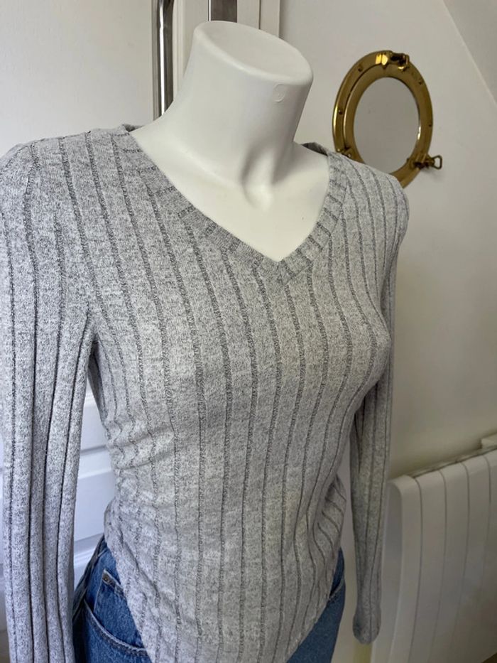 Top gris - photo numéro 4