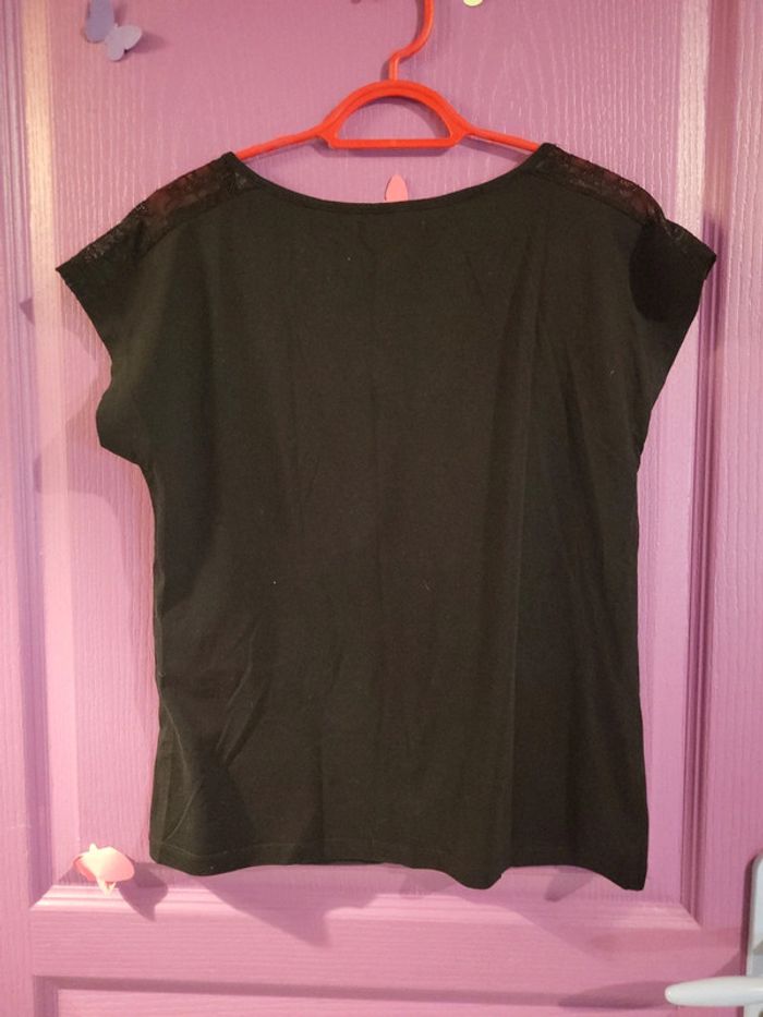 Haut noir pompons jaunes - photo numéro 3