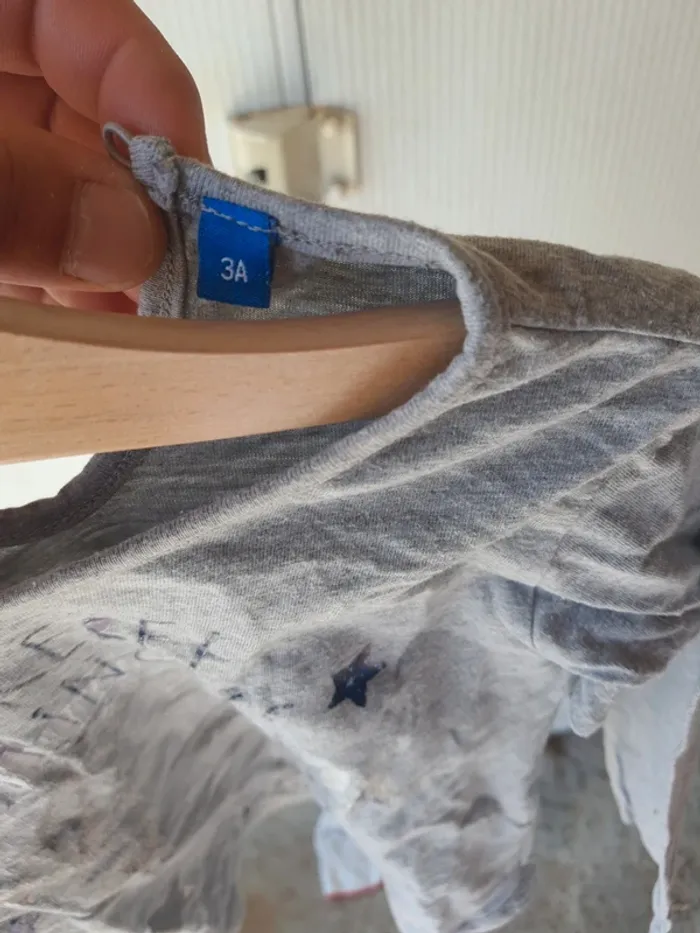 Tee-shirt 3ans - photo numéro 2