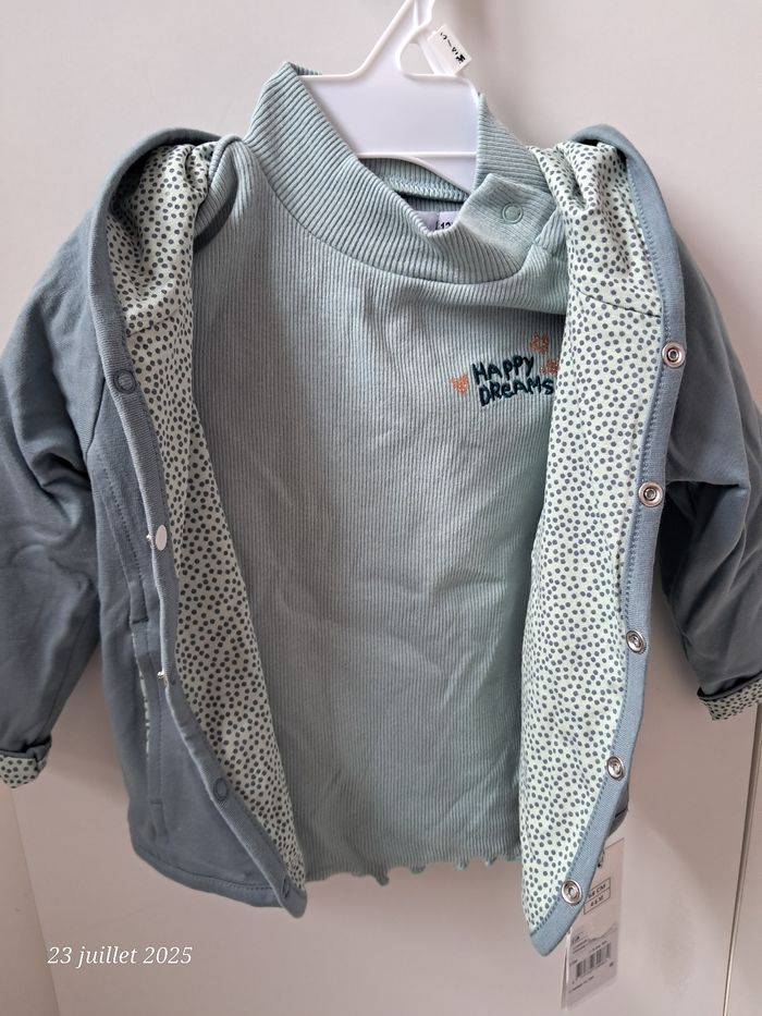 Ensemble veste pull 12 mois