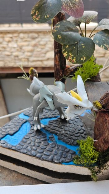 Super figurine Pokemon Nintendo tomy Kyurem