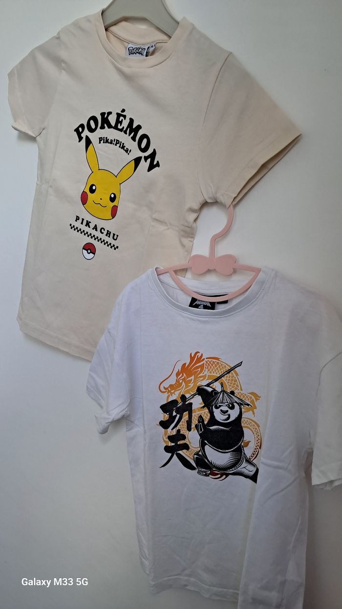 Lot de 2 T-shirts Pokémon et Kung Fu Panda - 6 ans