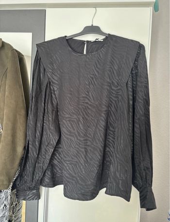 Blouse noire zébrée avec épaulettes – Camaïeu – Taille XL – Neuf avec étiquette
