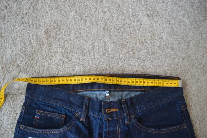Jeans Daikin - Taille 38 - photo numéro 8