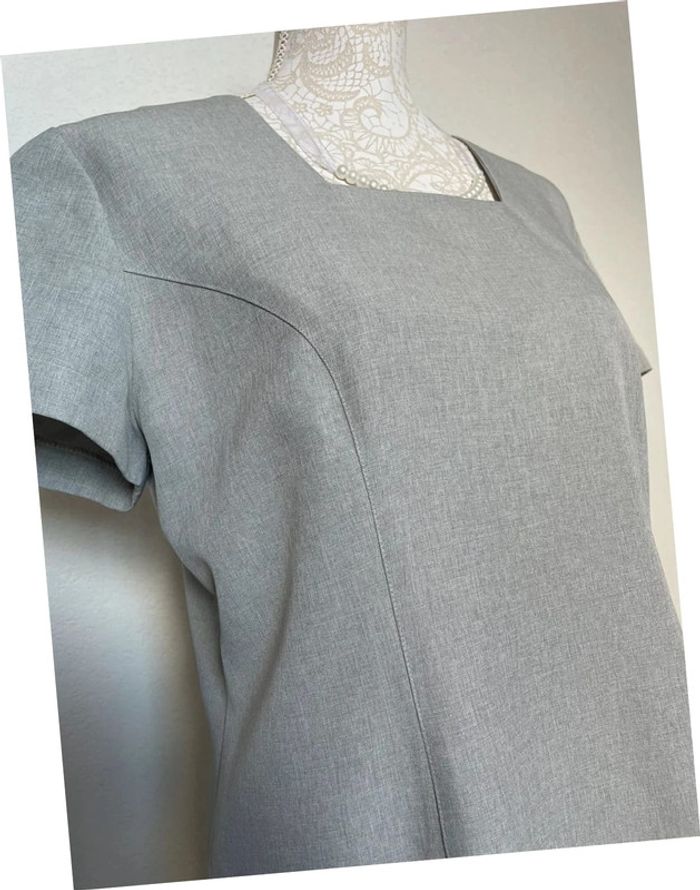 Robe grise - photo numéro 3