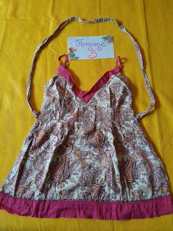 Débardeur motifs cashmere 🪴Printemps été 🌼 décolleté sexy Cashmere fushia et blanc taille 38