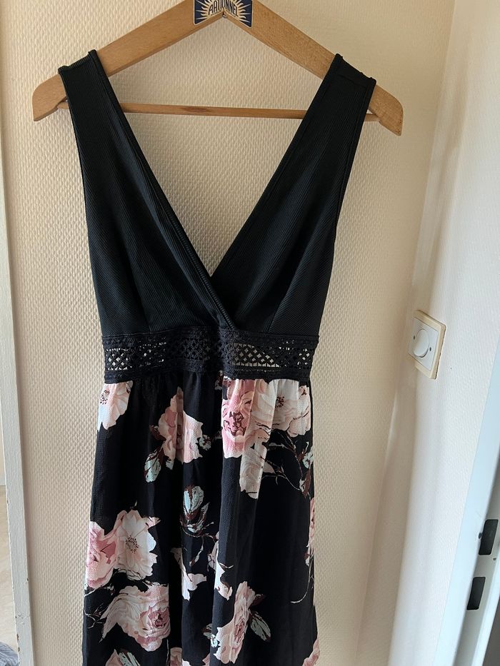 Robe dos nu - photo numéro 2