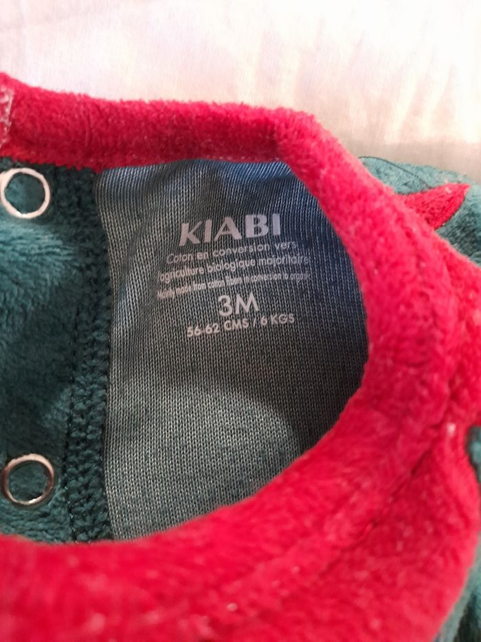 Lot Noël 3 mois (Pyjamas, Pull, Chaussons,...) - photo numéro 5
