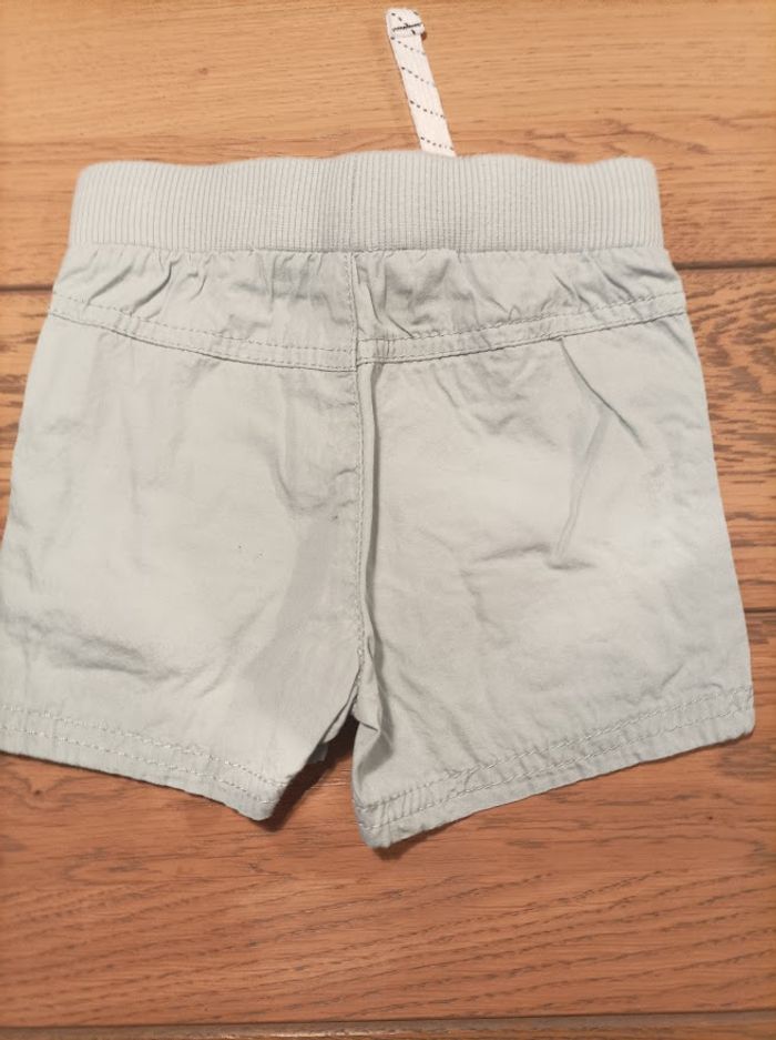 Lot n°123 short Kiabi 6 mois - photo numéro 3