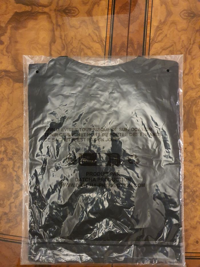 Lot Neuf et Scellé T-shirt taille L/XL Tanjiro + Nezuko Demon Slayer x KFC - photo numéro 8