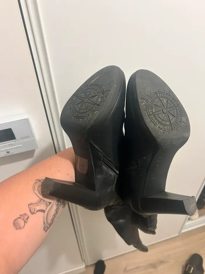 Bottes hautes noire à talons taille 38 - photo numéro 3