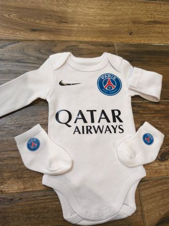 Ensemble bébé foot cadeau de naissance paris psg 