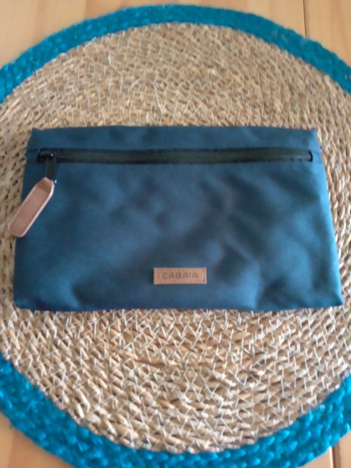 Pochette avant bleu marine