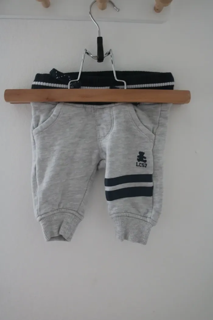 Ensemble automne/hiver haut/gilet Orchestra et jogging Lulu Castagnette 3 mois - photo numéro 2