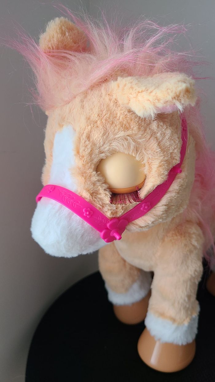 Jouet interactif pour enfants en fourrure vraie cannelle My Stylin poney. AUCUN ACCESSOIRE. - photo numéro 5