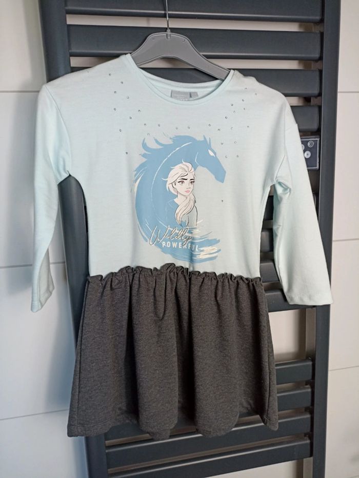 Robe reines des neiges