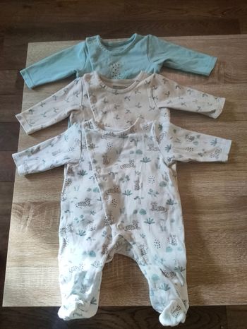 Grenouillère bébé