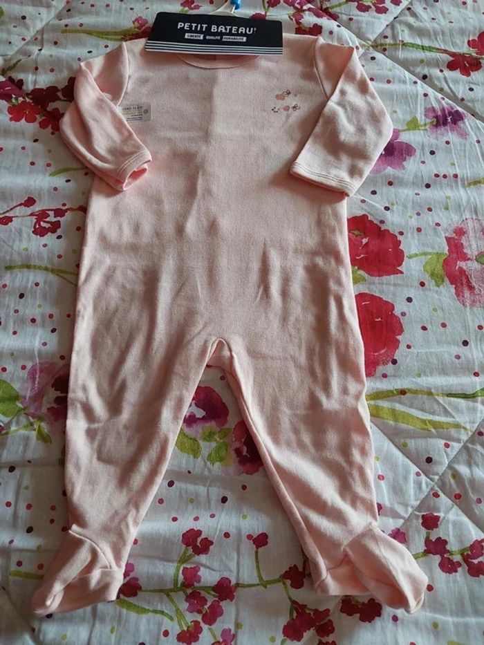 Pyjama léger pour fille 9 mois Petit Bateau neuf avec étiquette