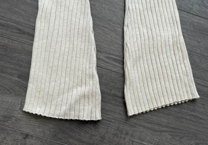 Ensemble beige top court et pantalon flare 8/9 ans H&M - photo numéro 6
